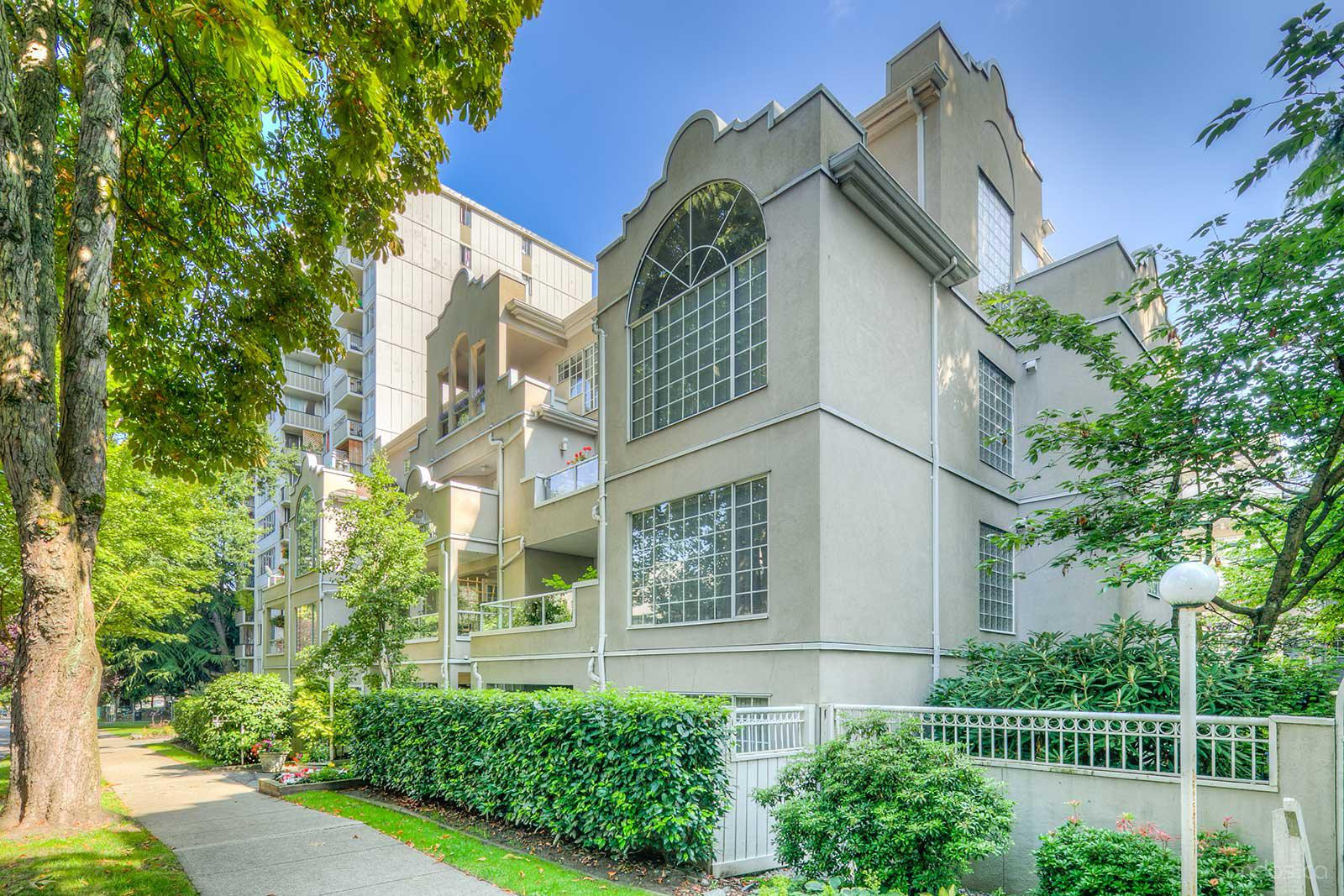 Charlotte Gardens at 1525 Pendrell St, Vancouver 1