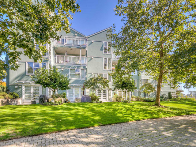Harbour House At Tugboat Landing hero image