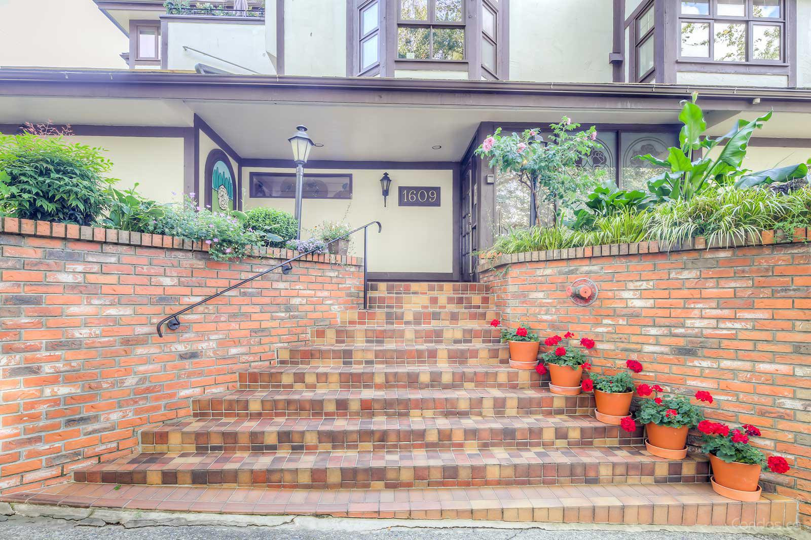 The Old York Townhomes at 1609 Balsam St, Vancouver 0