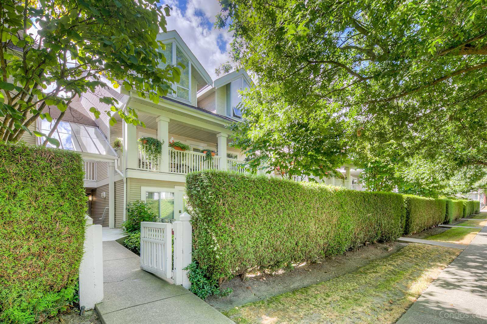 8th Avenue Garden Apartments and Townhouses at 2482 E 8th Ave, Vancouver 1