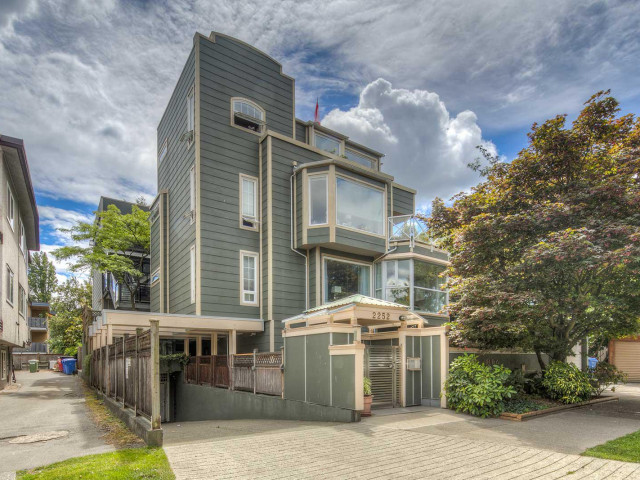 The Tiburon photo
