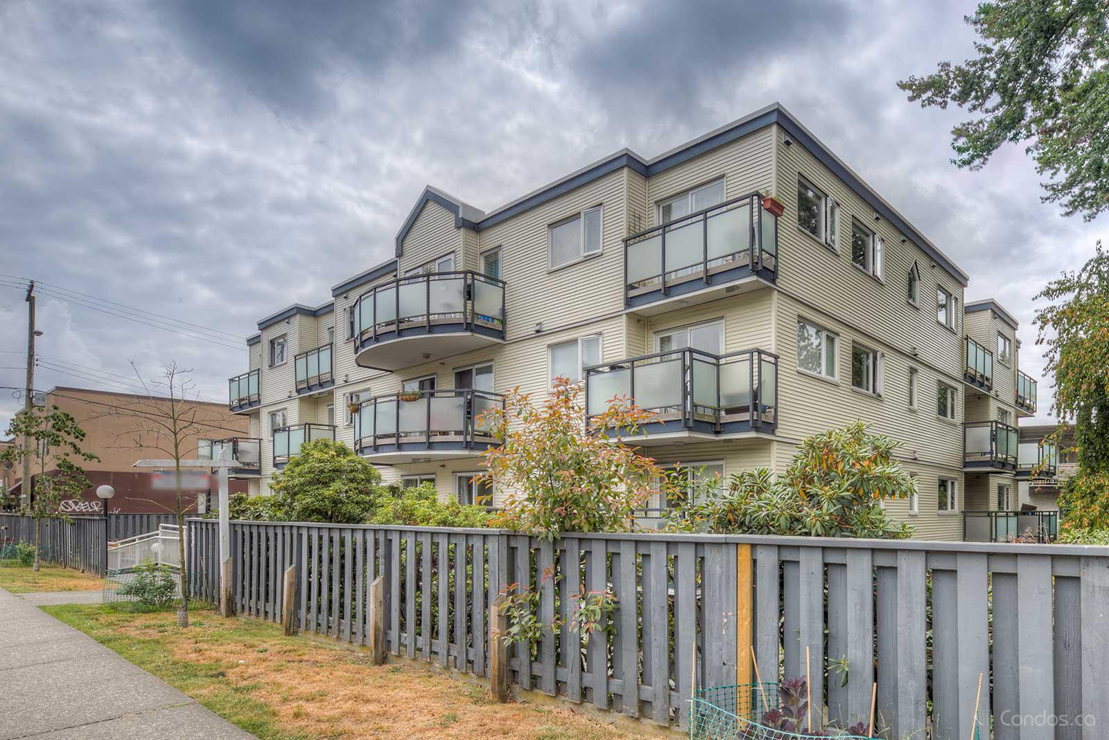 33 North at 33 N Templeton Dr, Vancouver 0