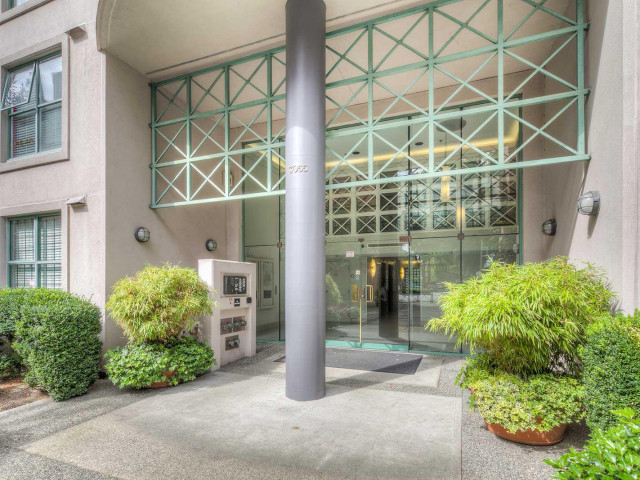 Pacifica Middlegate Tower photo