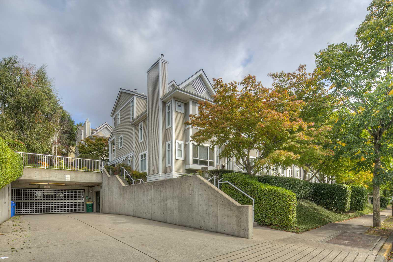 2885 East Kent Ave N Riverwalk Condos 2 Condos for Sale Condos.ca