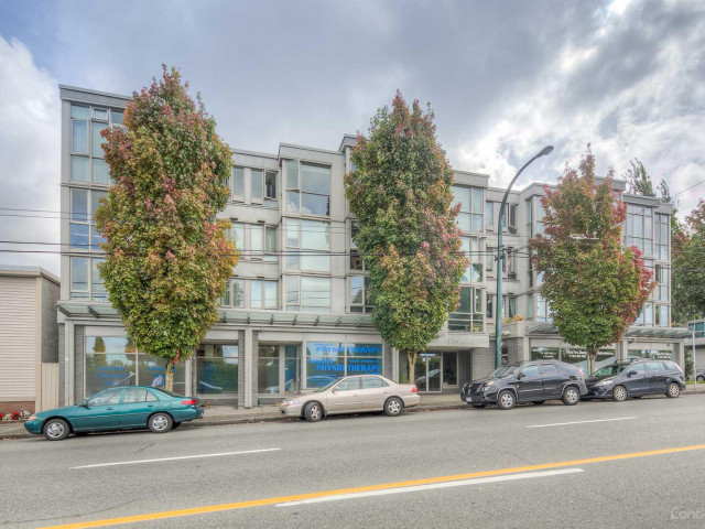 Fraserview Court photo