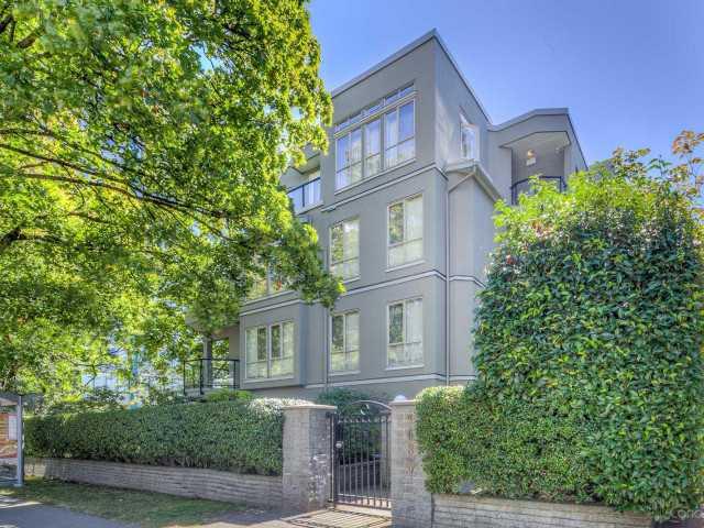 West Tenth Court photo
