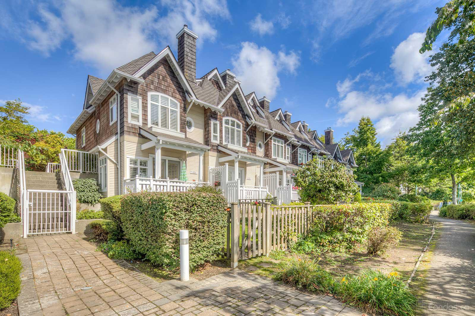 8581 Jellicoe St Lighthouse Terrace Condos Condos.ca