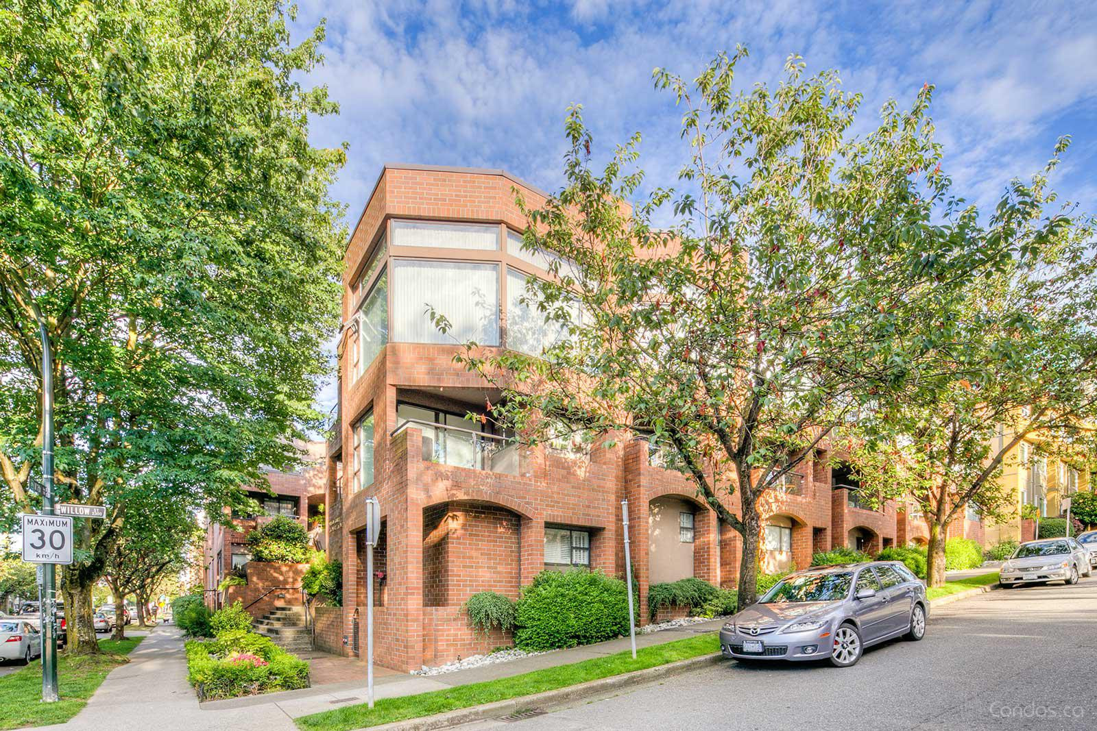 Willow Court at 766 W 7th Ave, Vancouver 1