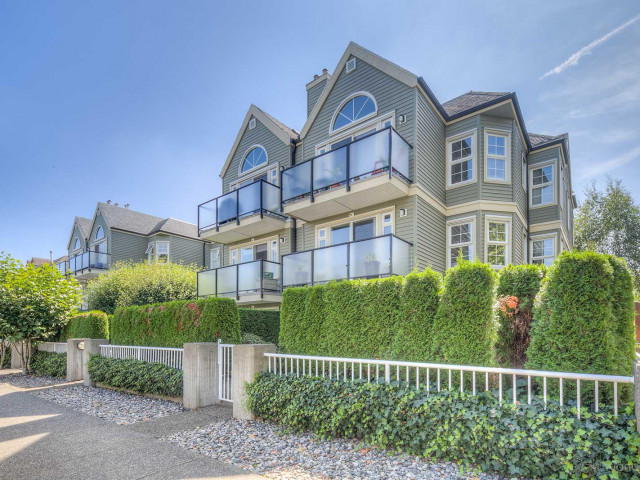 Woodford Place photo