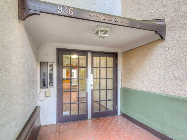 Caroline Court photo