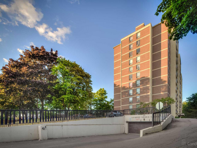 15 London Green Court Condos photo