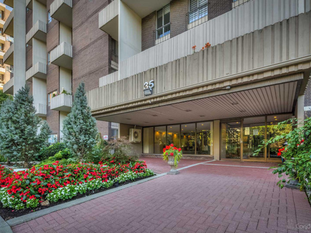 35 Ormskirk Condos