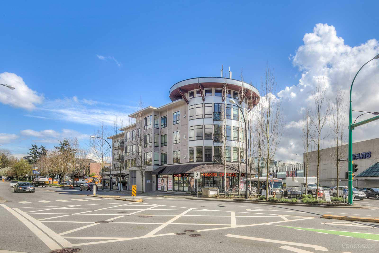 935 16th St W Gateway Condos Condos ca