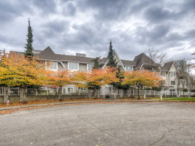 Tudor Grove
