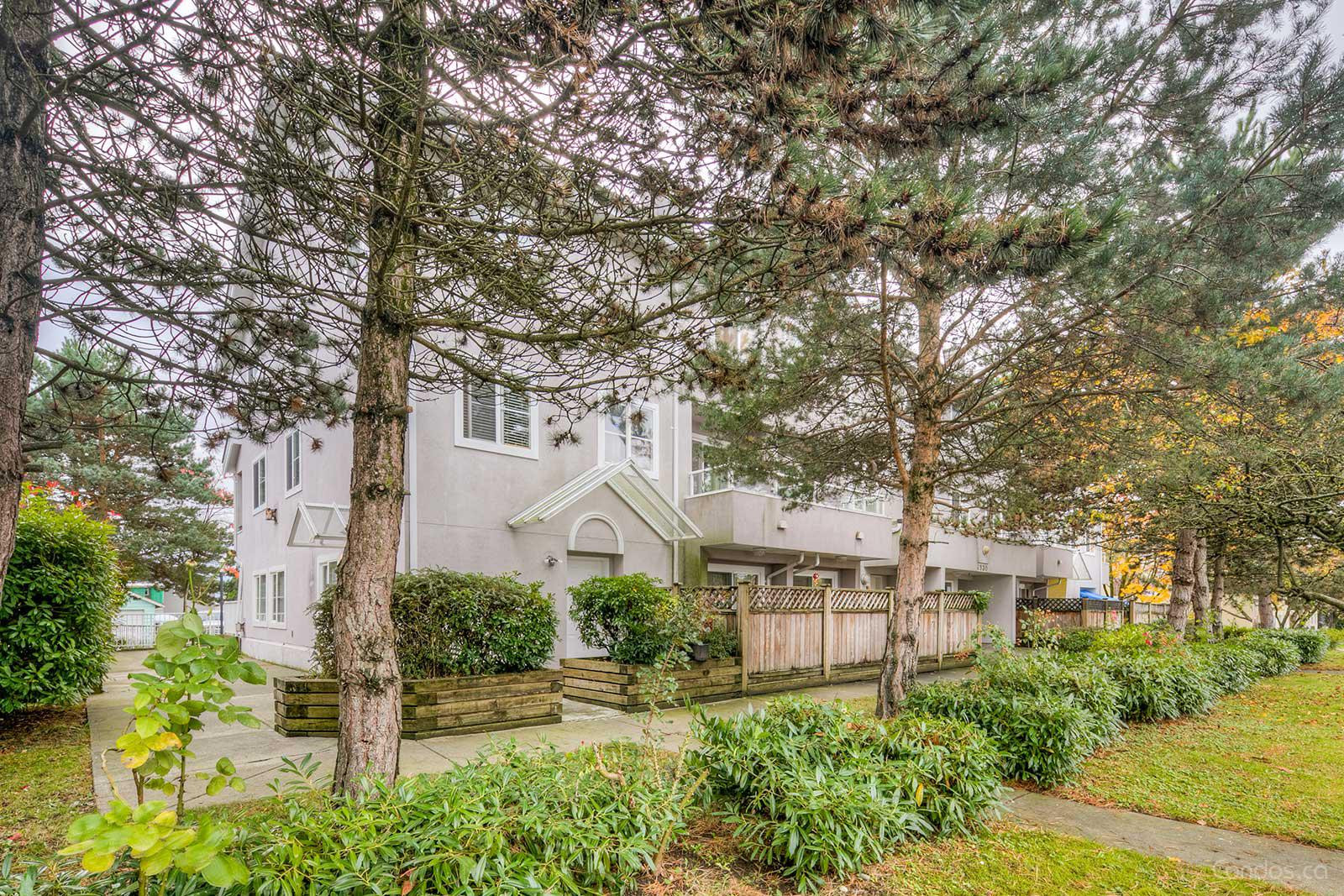 Emerald Court at 6930 Balmoral St, Burnaby 0