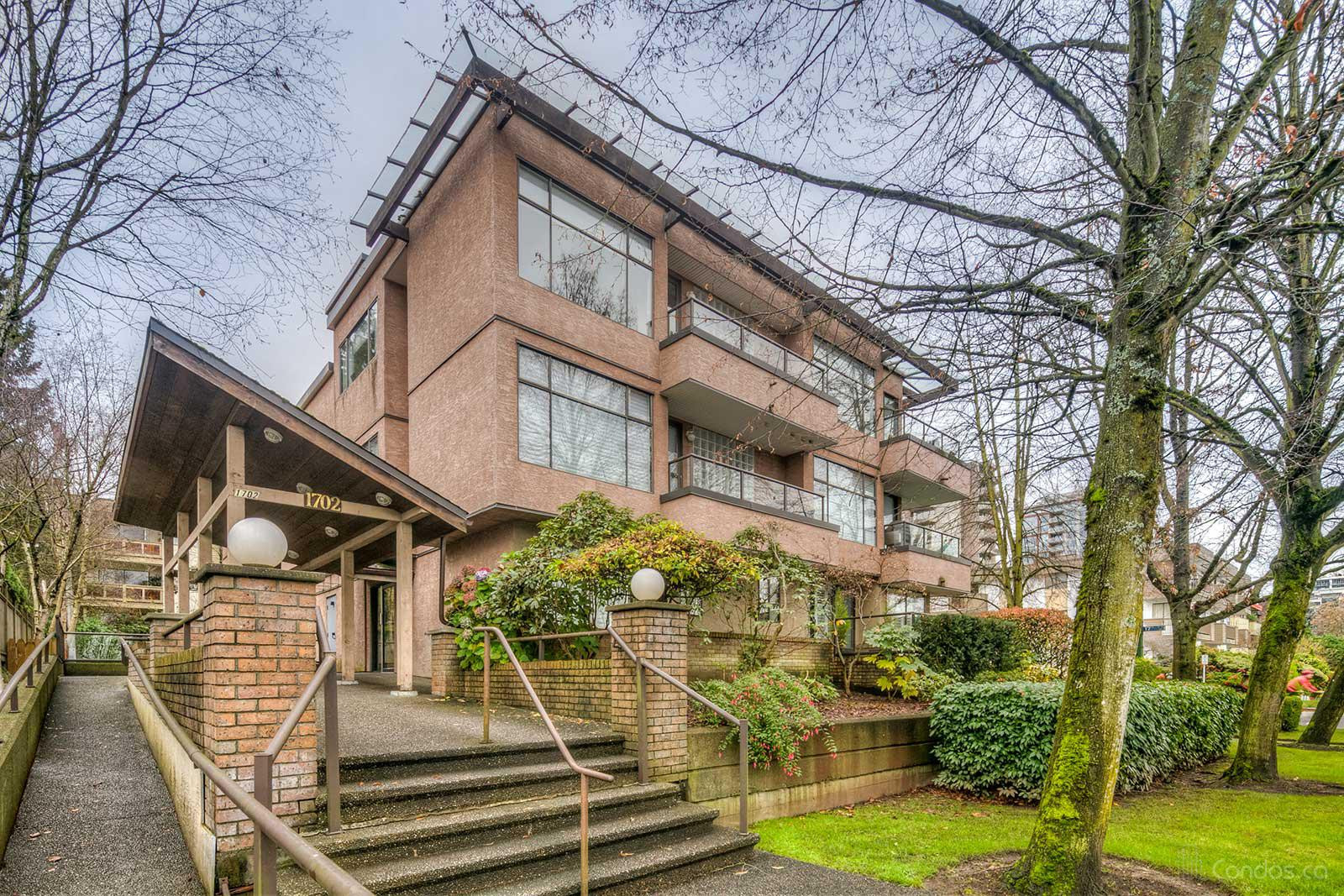 Chesterfield Place at 1702 Chesterfield Ave, North Vancouver City 0