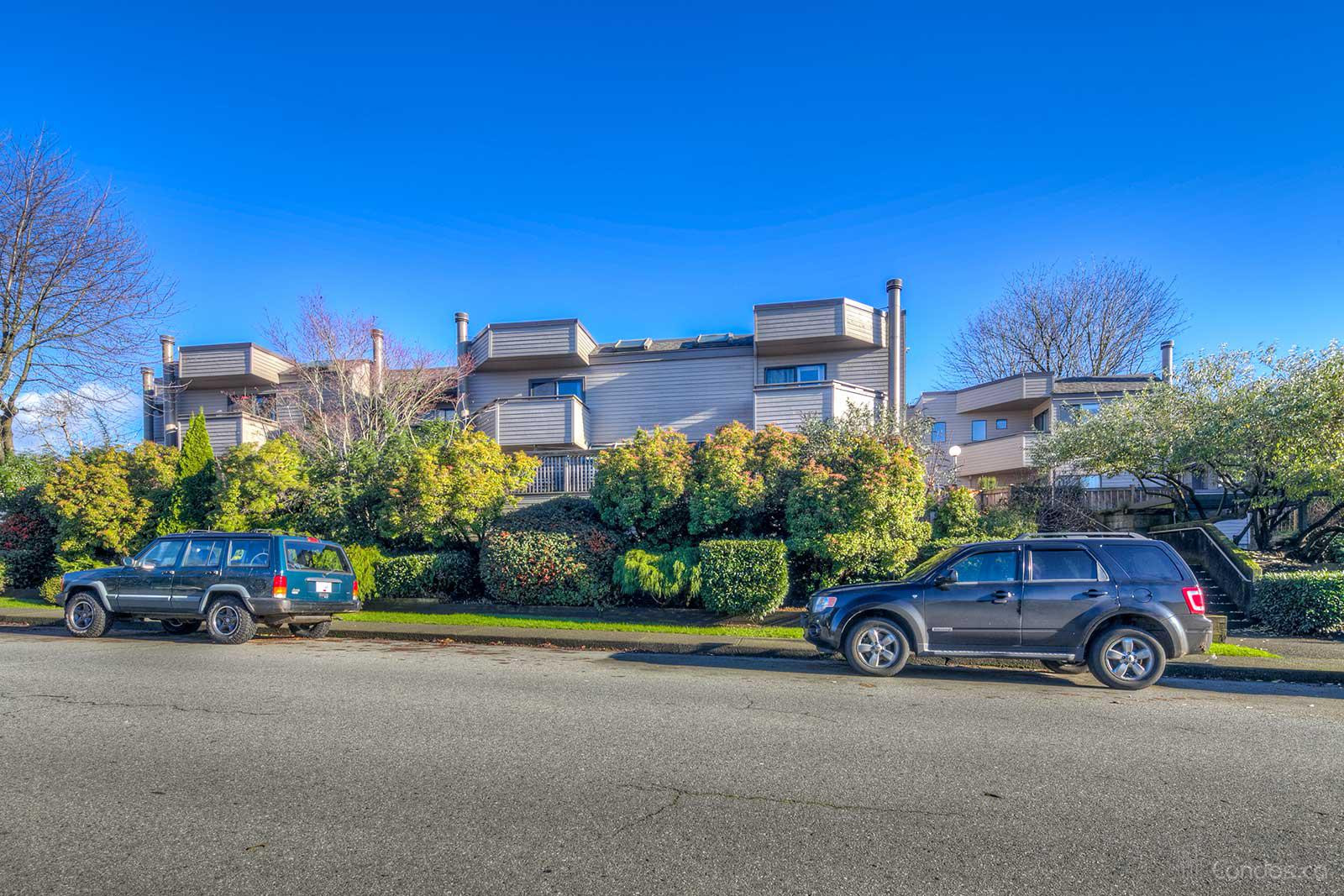 Executive Place at 1434 Mahon Ave, North Vancouver City 0