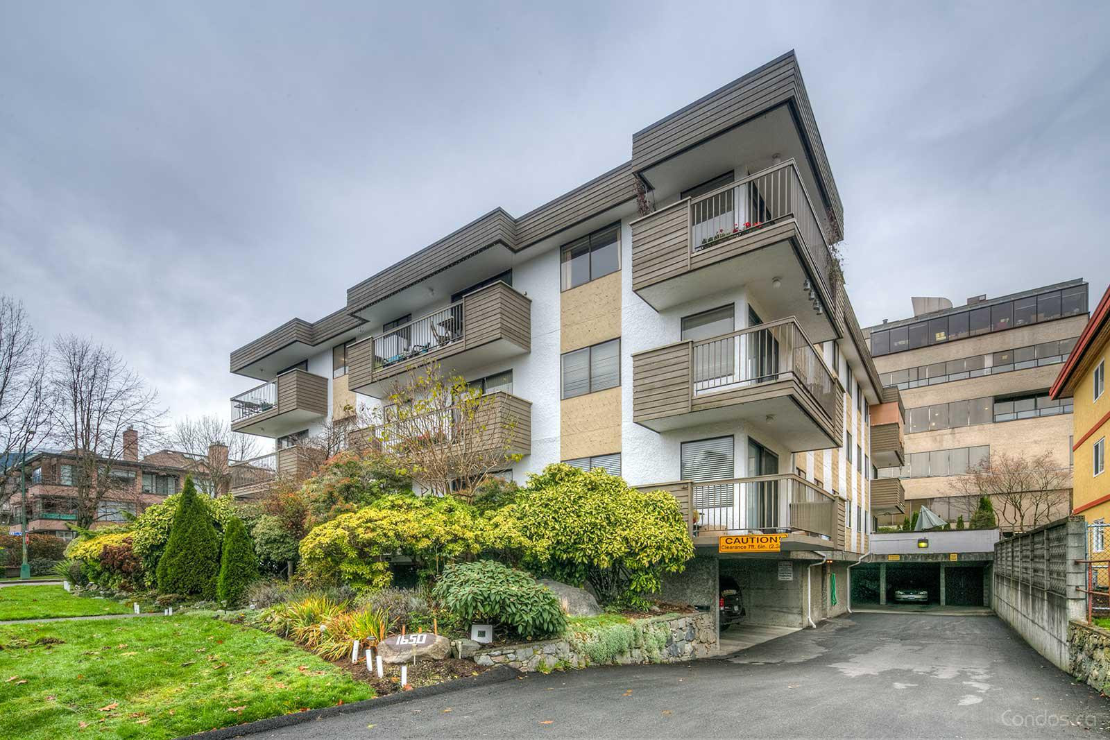 Mountain View Apartments at 1650 Chesterfield Ave, North Vancouver City 0