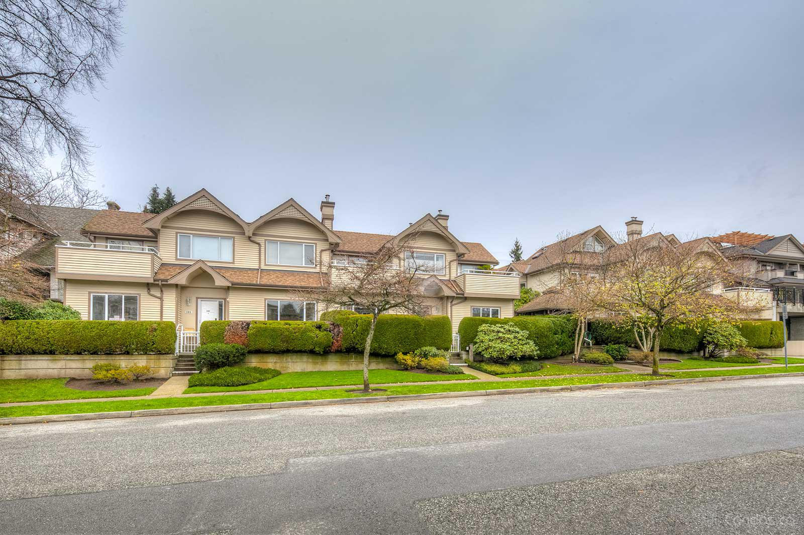 Easthill II at 250 11th St E, North Vancouver City 0