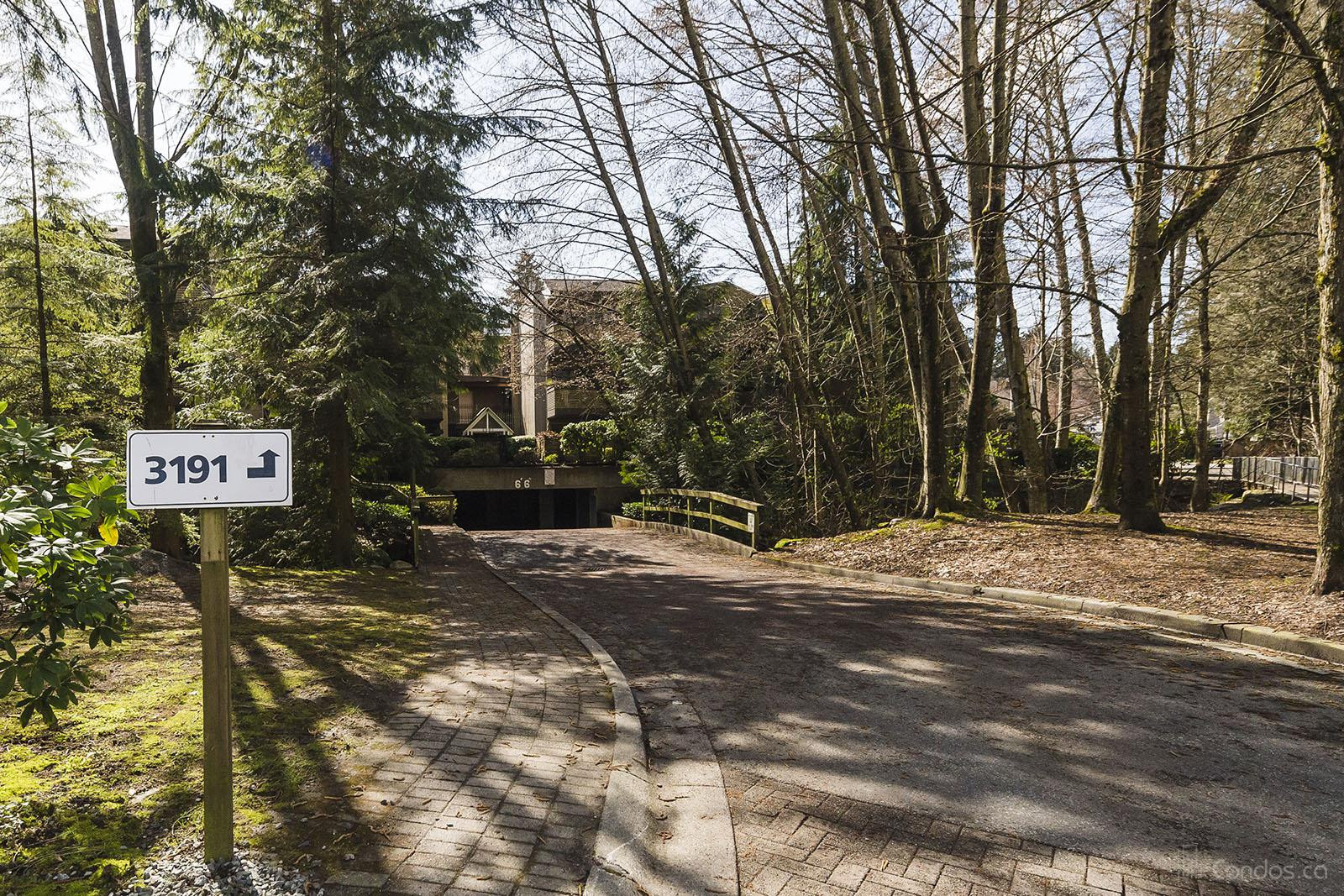 Lynn Terrace at 3187 Mountain Hwy, North Vancouver District 1