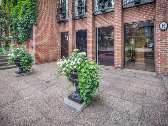 8 Hawthorn Avenue Condos photo
