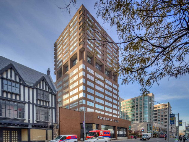 914 Yonge Street Condos