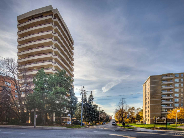 2600 Bathurst Condos photo