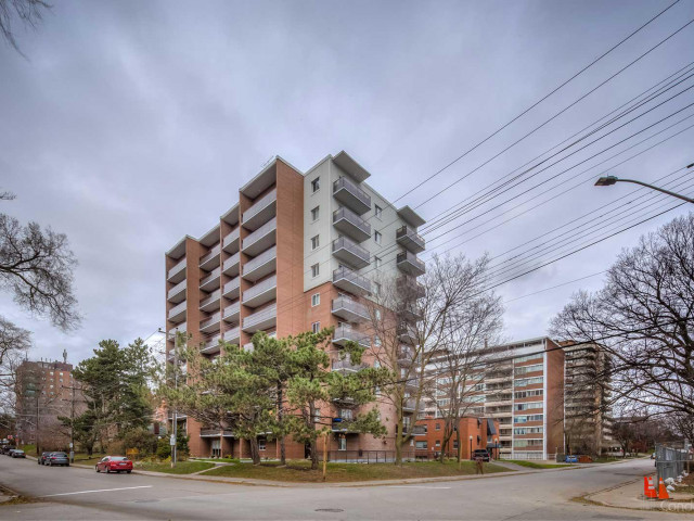 15 Elizabeth Condos