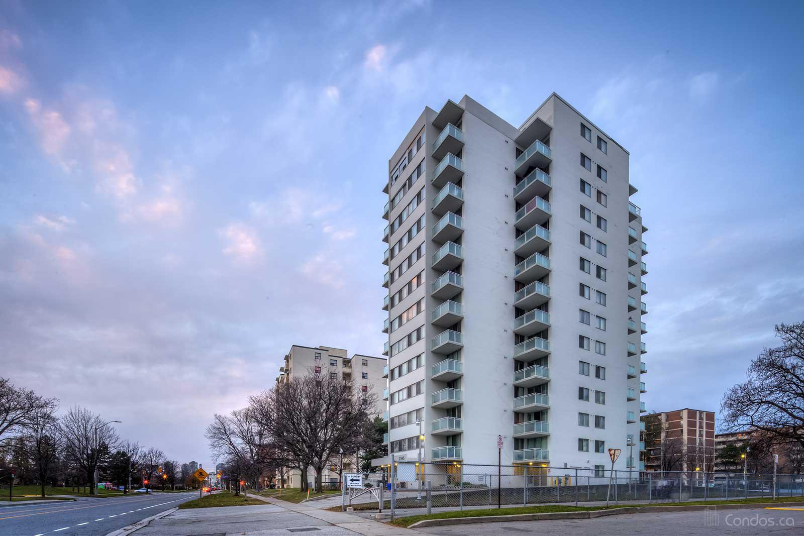 2345 Confederation Condos at 2345 Confederation Pkwy, Mississauga 1
