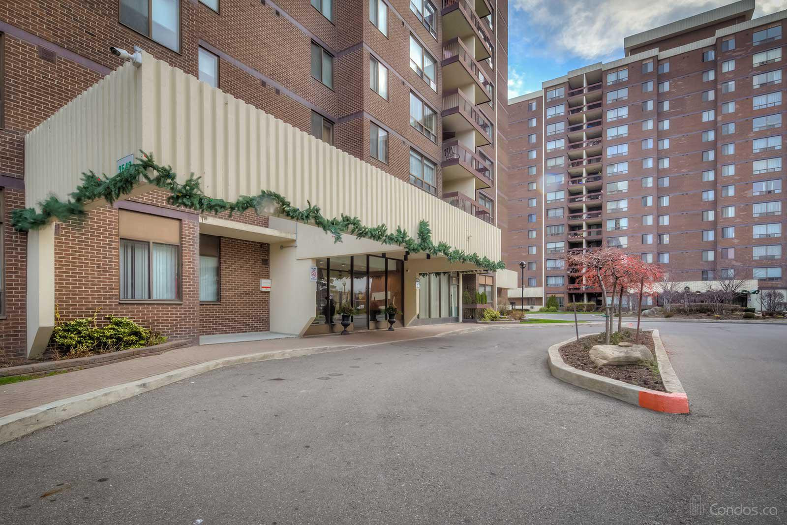 Willow Walk at 2556 Argyle Rd, Mississauga 1