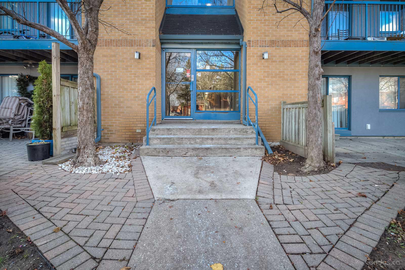 95 Trailwood Condos at 65 Trailwood Dr, Mississauga 1