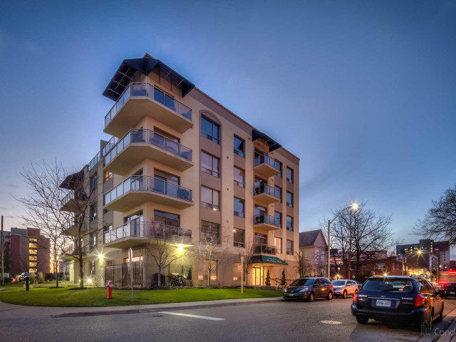 Port Elaine Place
