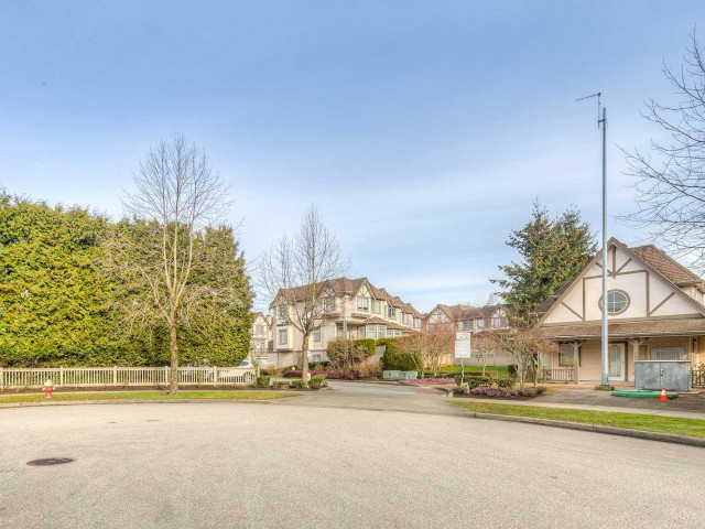 Fraserwood Place hero image