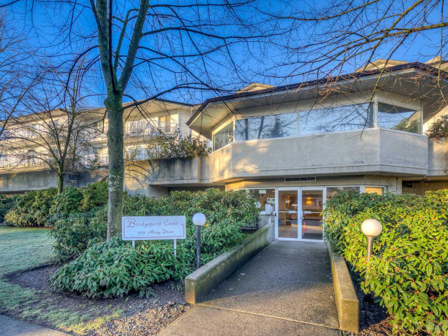 Bridgeport Court photo