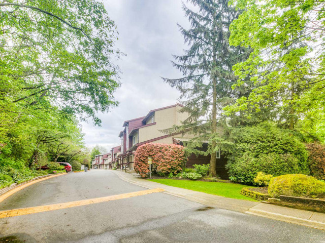 Richview Gardens photo