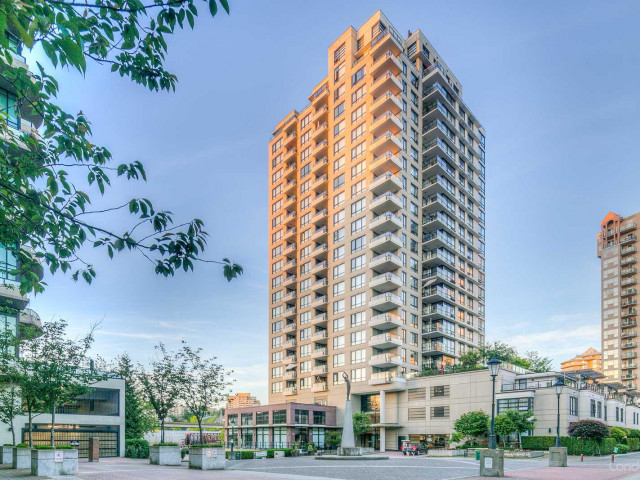 Q - A Riverside Residence