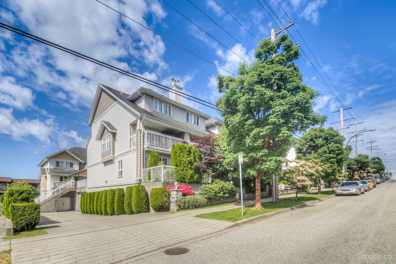 Cobblestone Walk at 220 10th St, New Westminster 1