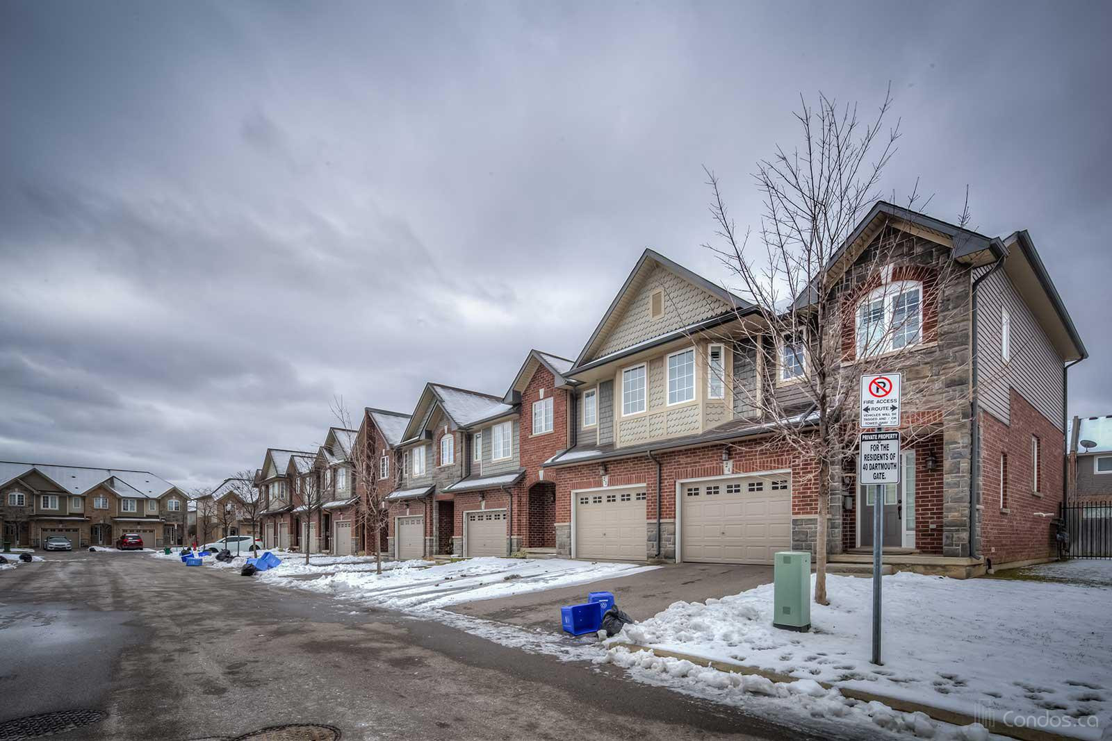 40 Darthmouth Condos at 40 Dartmouth Gate, Stoney Creek 1