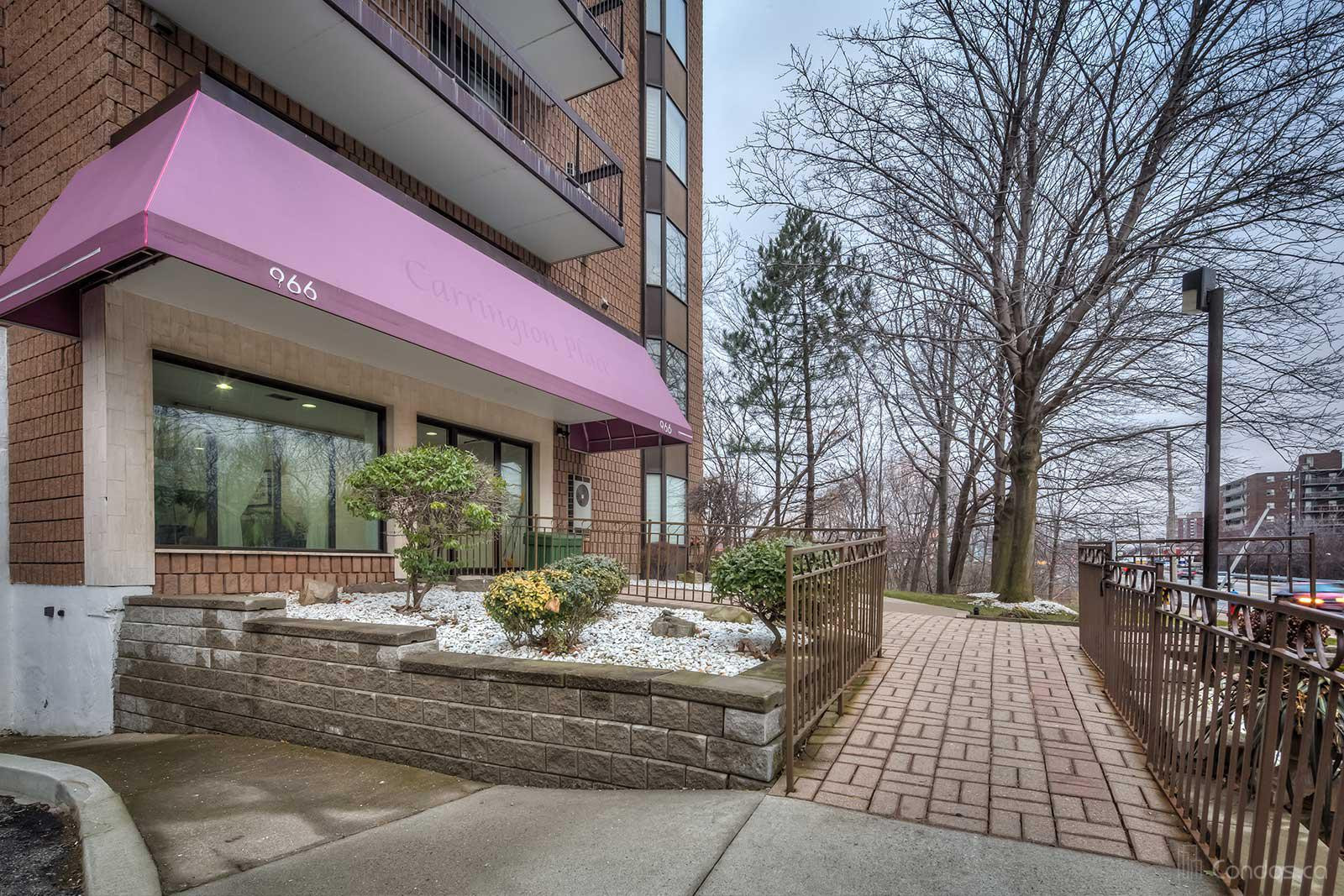 966 Queenston Condos at 966 Queenston Rd, Stoney Creek 1