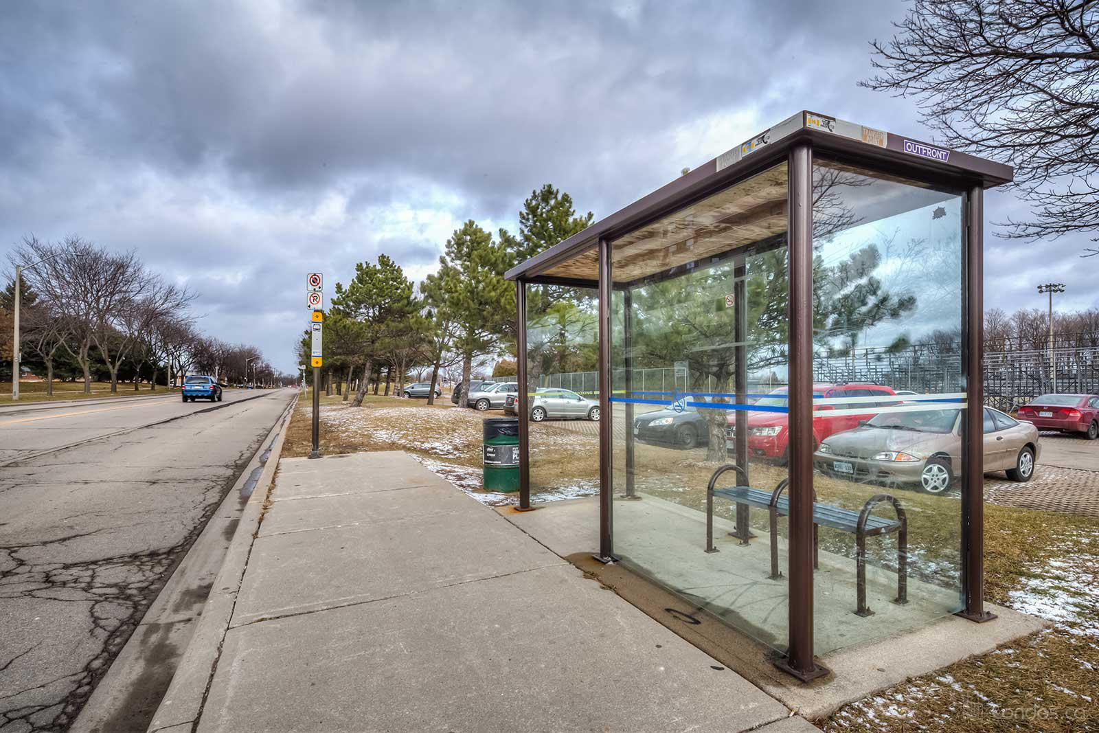 700 Upper Kenilworth Condos at 700 Upper Kenilworth Ave, Hamilton City 1