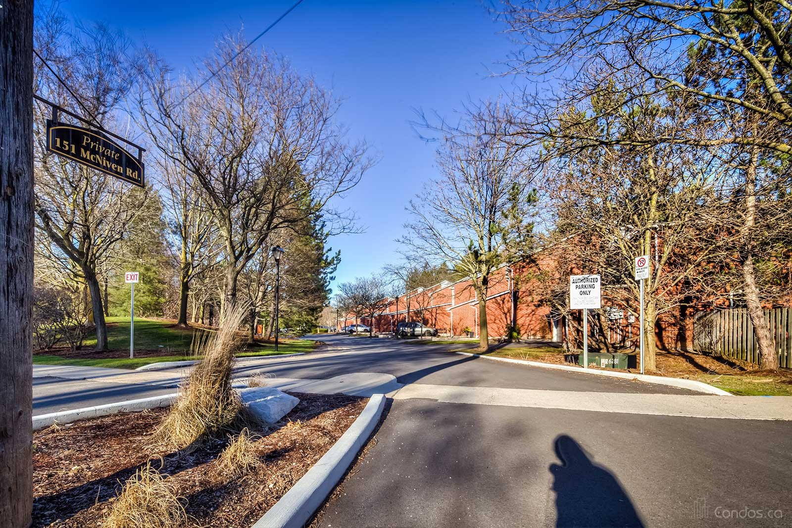 151 Mcniven Condos at 151 McNiven Rd, Ancaster 0