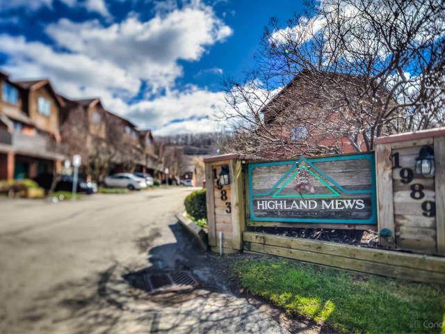 Highland Mews photo