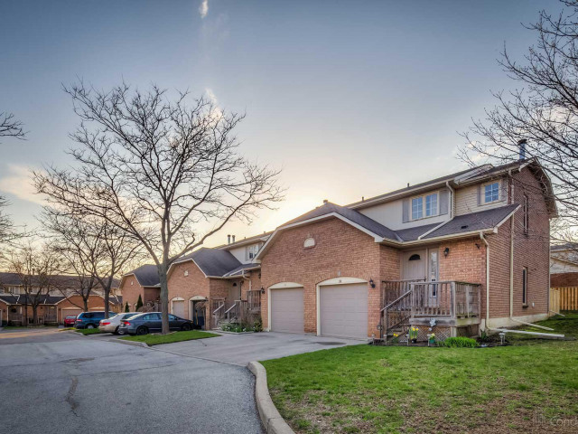 79 Braeheid Condos hero image
