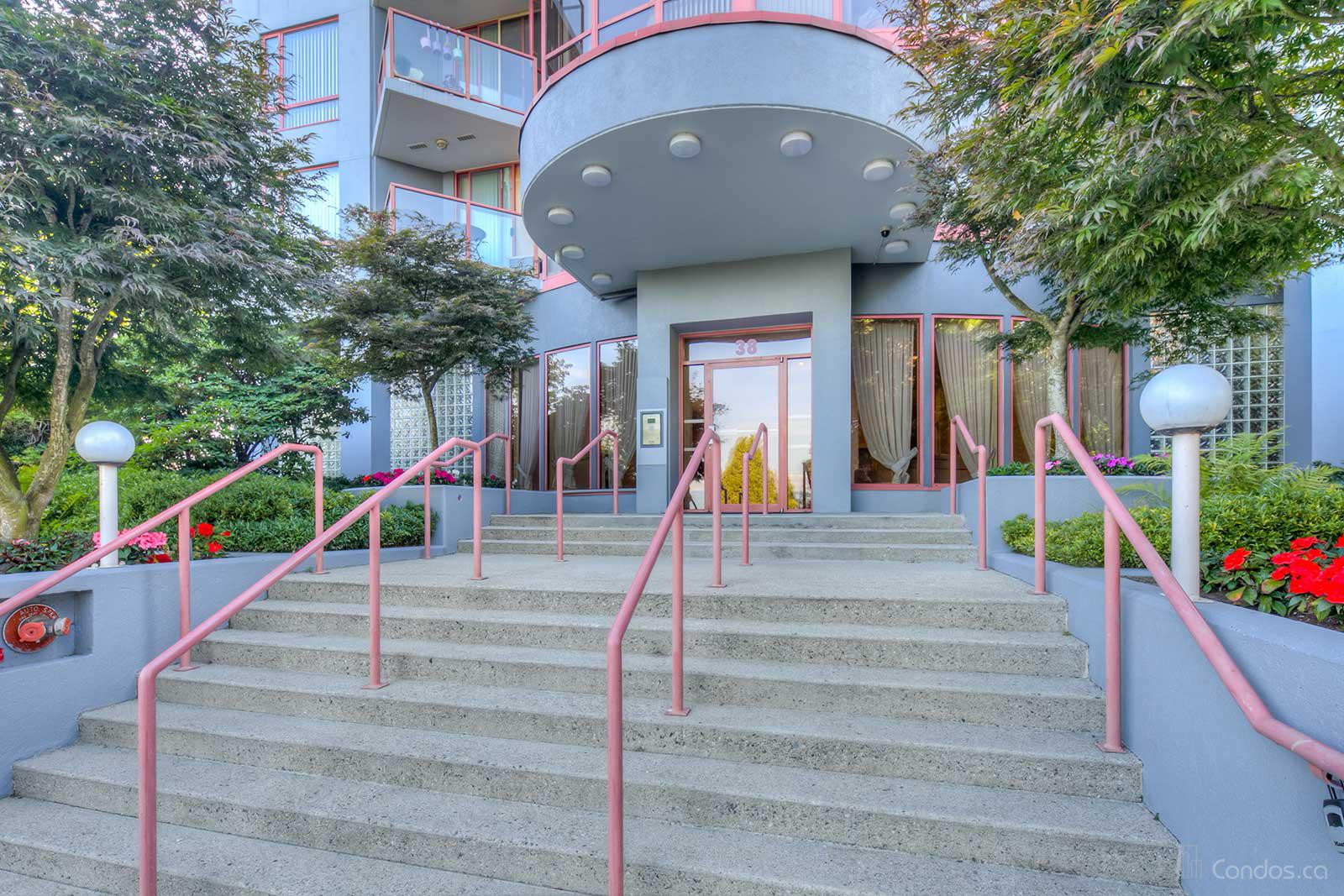 Eagle Crest at 38 Leopold Pl, New Westminster 1