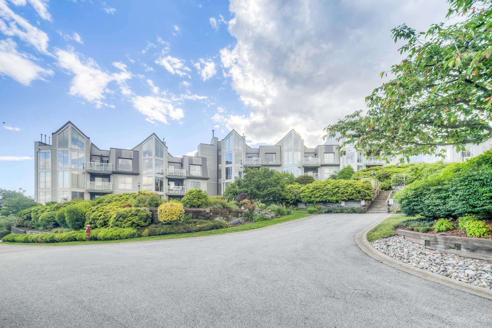 68 Richmond St Gatehouse Place Condos 2 Condos for Sale Condos.ca