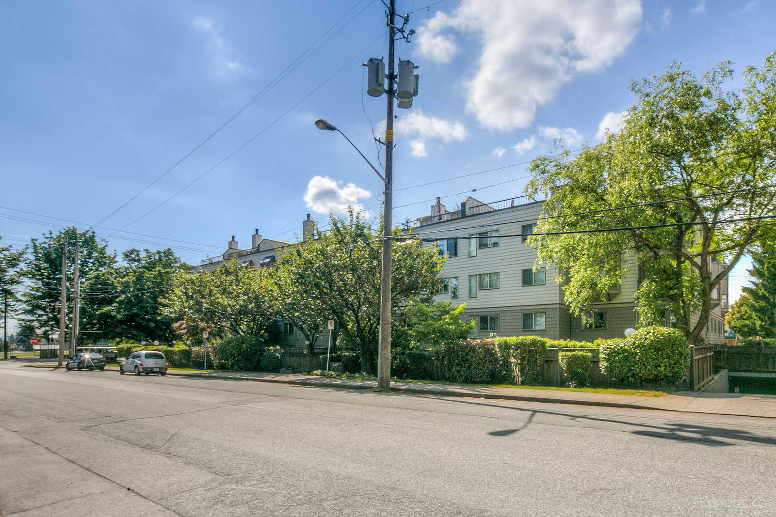 The Courtyard at 737 Hamilton St, New Westminster 0