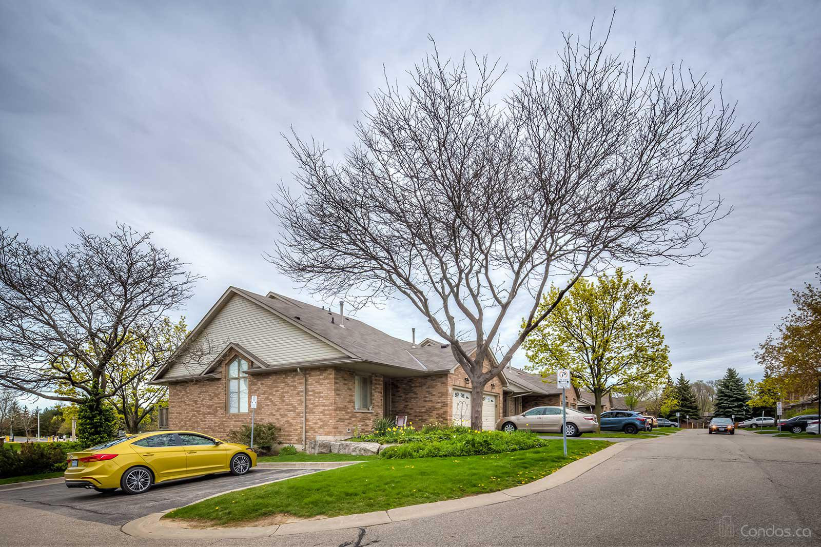 Bayberry Village at 2774 King St E, Stoney Creek 1