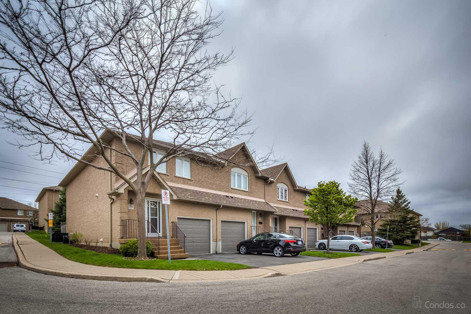 100 Vineberg Condos at 100 Vineberg Dr, Glanbrook 0