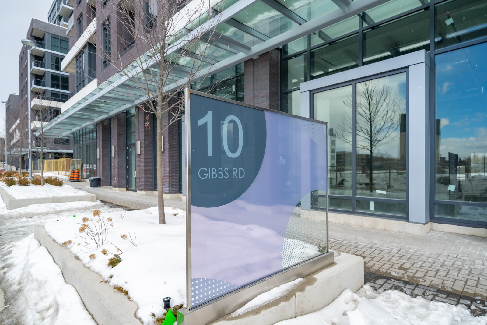 2 Gibbs Rd Condos 23 Condos for Sale & 14 Condos for Rent Condos.ca