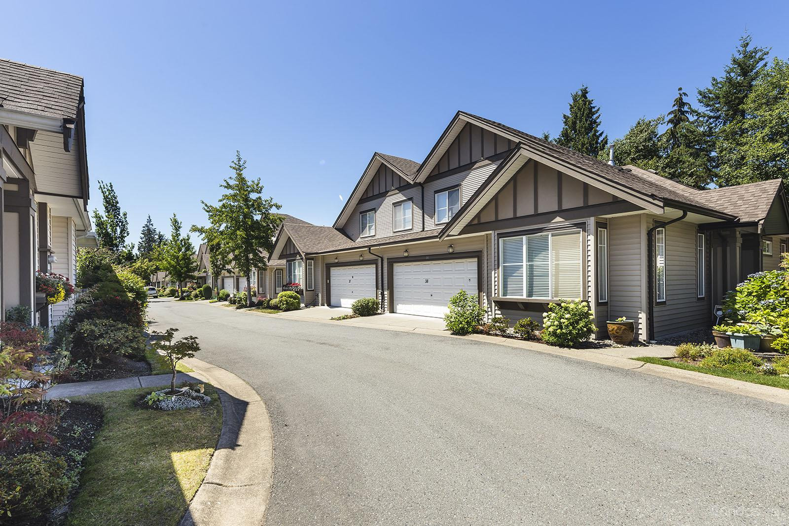 Chestnut Grove at 15868 85 Ave, Surrey 1